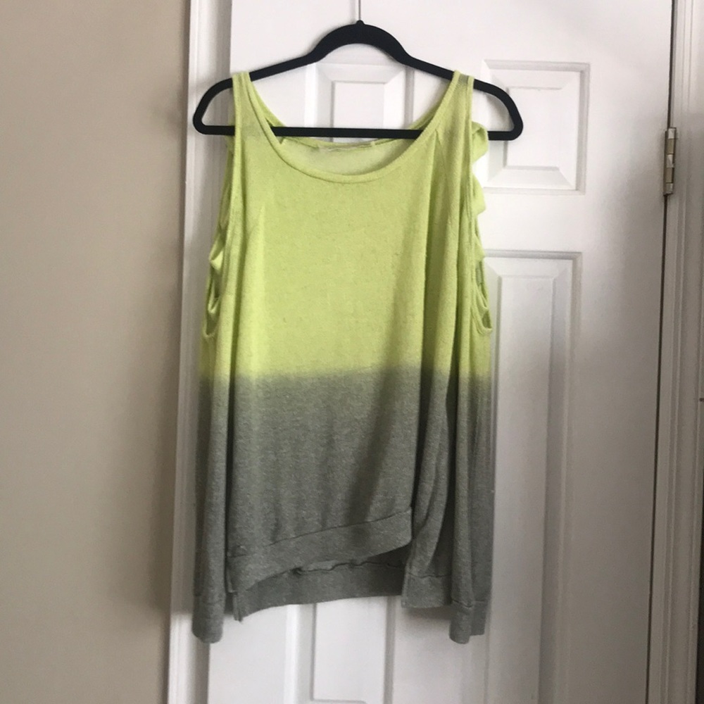 Light weight sweater